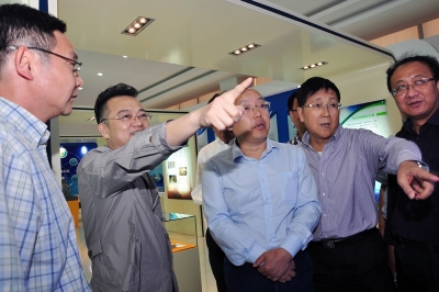 2014年10月8日，浙江省科技厅厅长周国辉一行莅临IOS/安卓通用版/手机APP指导